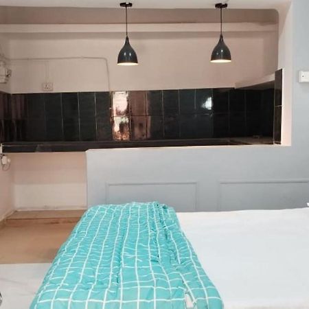 Janki Kunj Varanasi- 3 Room Home Ngoại thất bức ảnh
