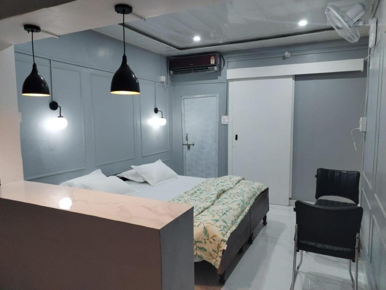 Janki Kunj Varanasi- 3 Room Home Ngoại thất bức ảnh
